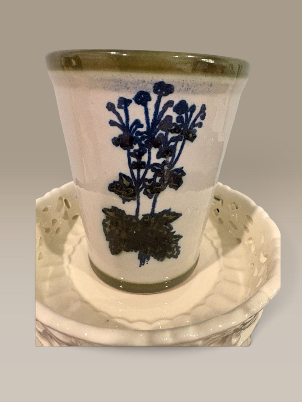 Louisville Stoneware Mint julep Floral Ceramic Drinkware with Olive Rim.
